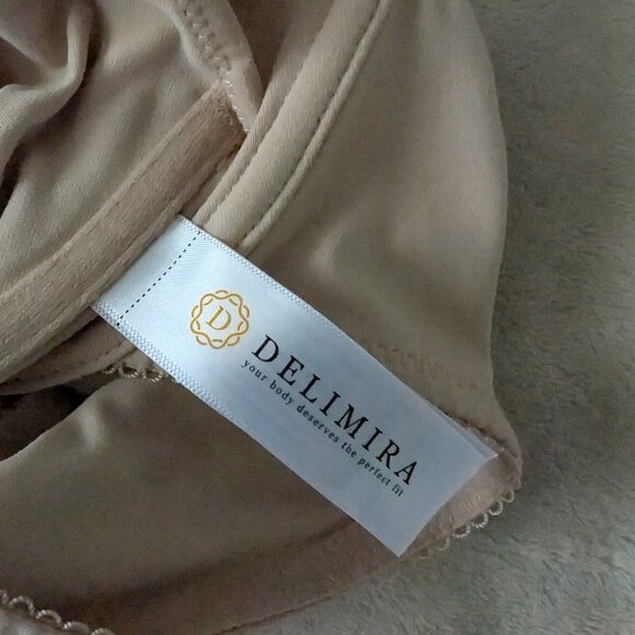3/$30 Delimara front clasp bra - Picture 5 of 6